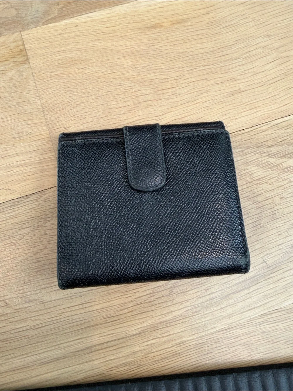 CHANEL Black Leather Bi-Fold Wallet with Gold CC Turnlock